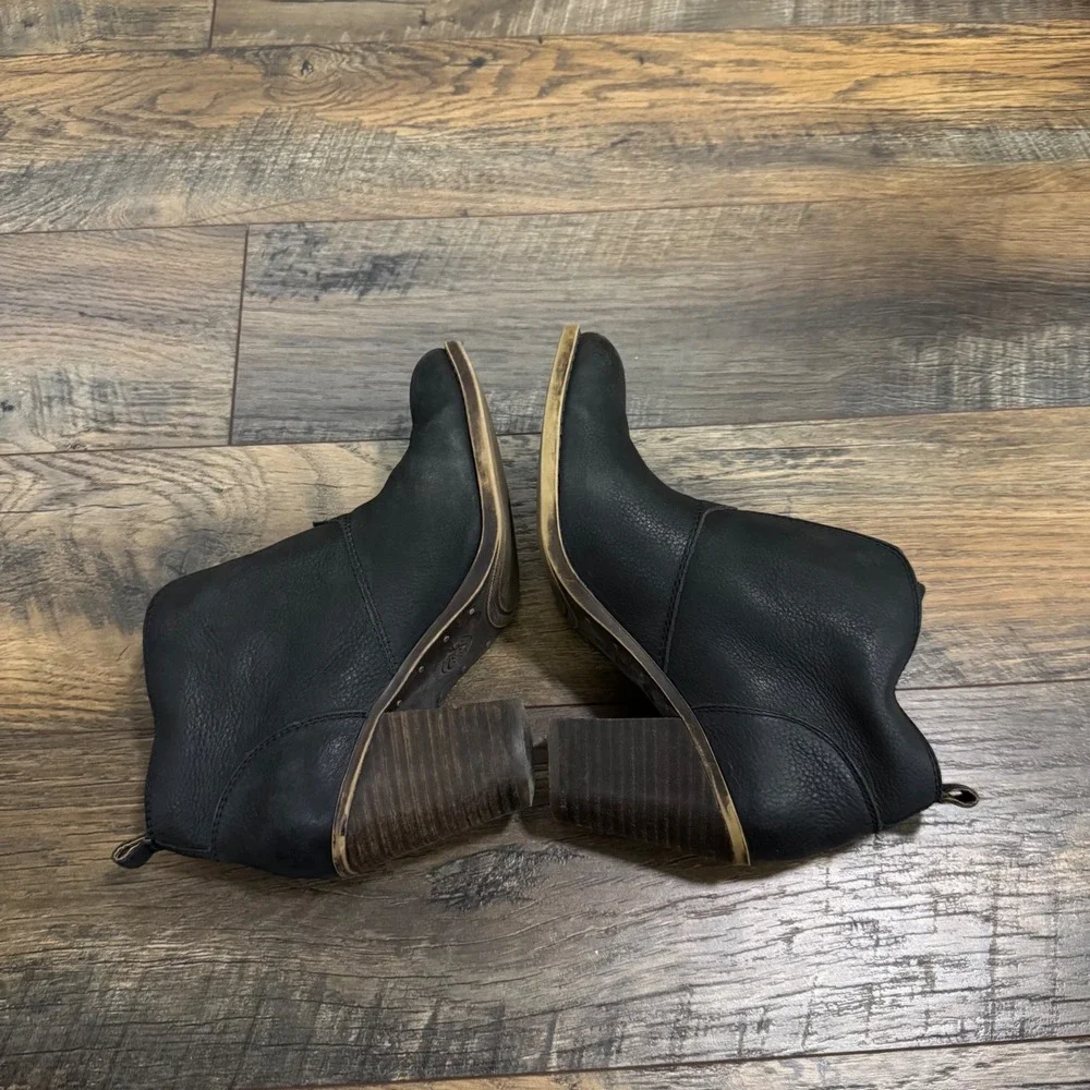 Lucky Brand‎ Ellen Black Leather Ankle Booties Women's 7.5 Western Heeled Boots